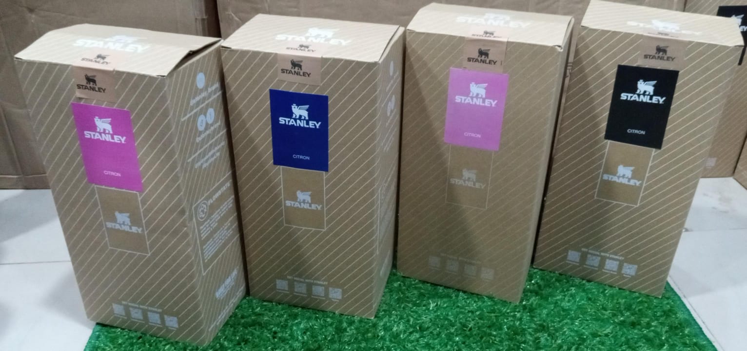 Stanley 40 Oz Vacuum Insulated Tumbler – With Straw & Box